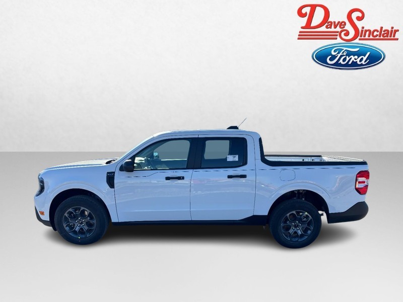 Ford Maverick Vehicle Image 10