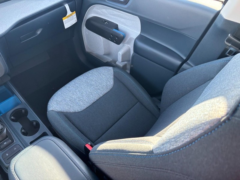 Ford Maverick Vehicle Image 16