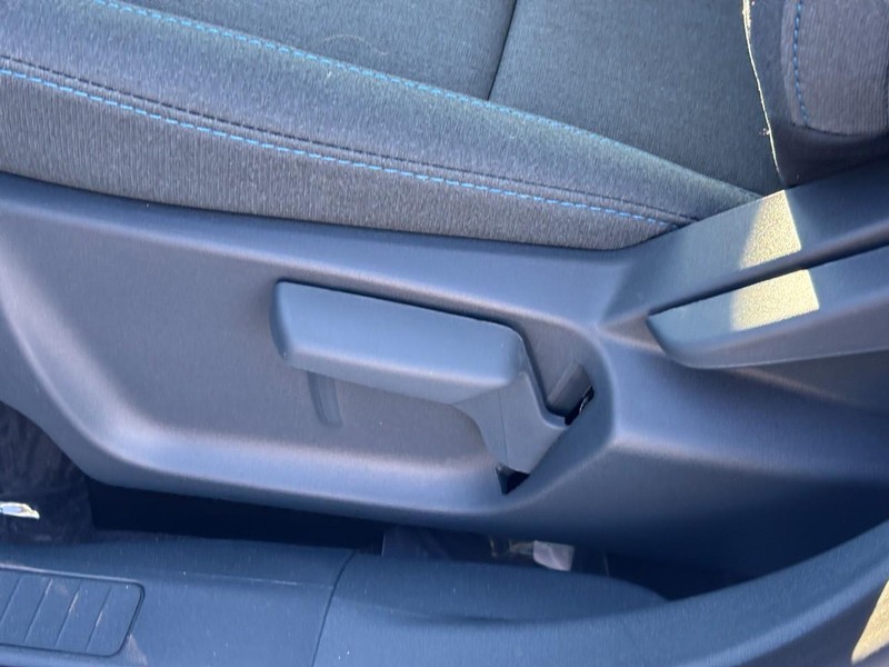 Ford Maverick Vehicle Image 17