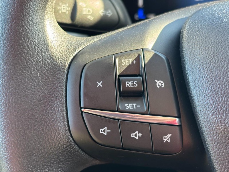 Ford Maverick Vehicle Image 20