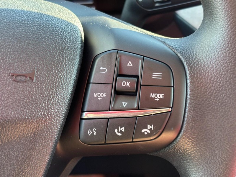 Ford Maverick Vehicle Image 22