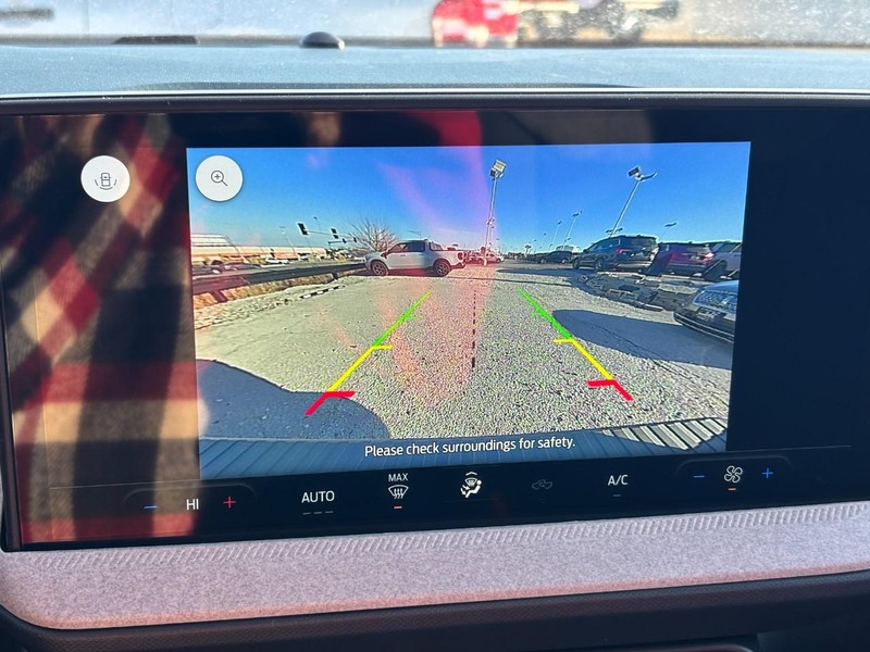 Ford Maverick Vehicle Image 25