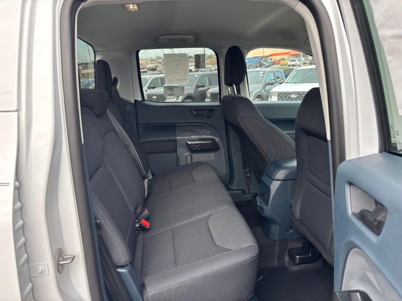 Ford Maverick Vehicle Full-screen Gallery Image 13