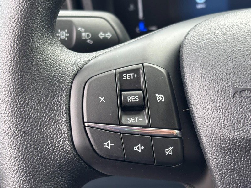 Ford Maverick Vehicle Full-screen Gallery Image 20