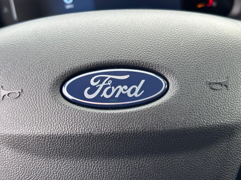 Ford Maverick Vehicle Full-screen Gallery Image 21