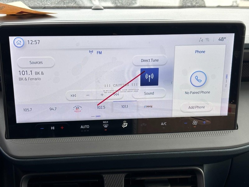 Ford Maverick Vehicle Full-screen Gallery Image 24