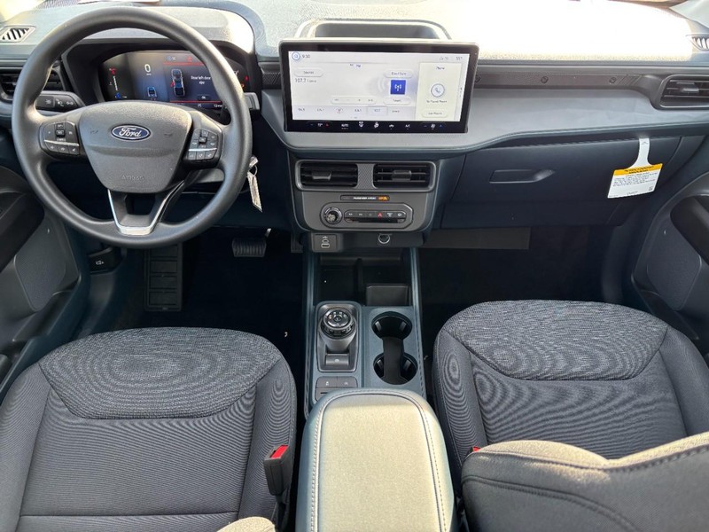 Ford Maverick Vehicle Image 13