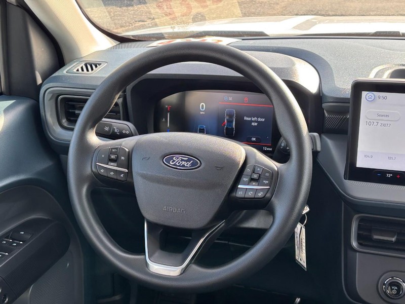 Ford Maverick Vehicle Image 14