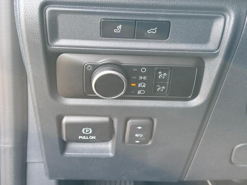 Ford Expedition Vehicle Image 18