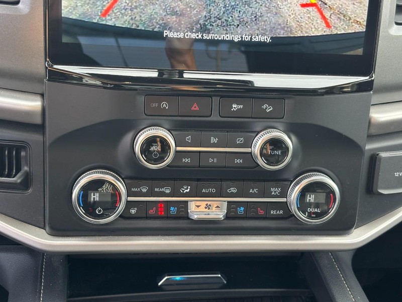 Ford Expedition Vehicle Image 25