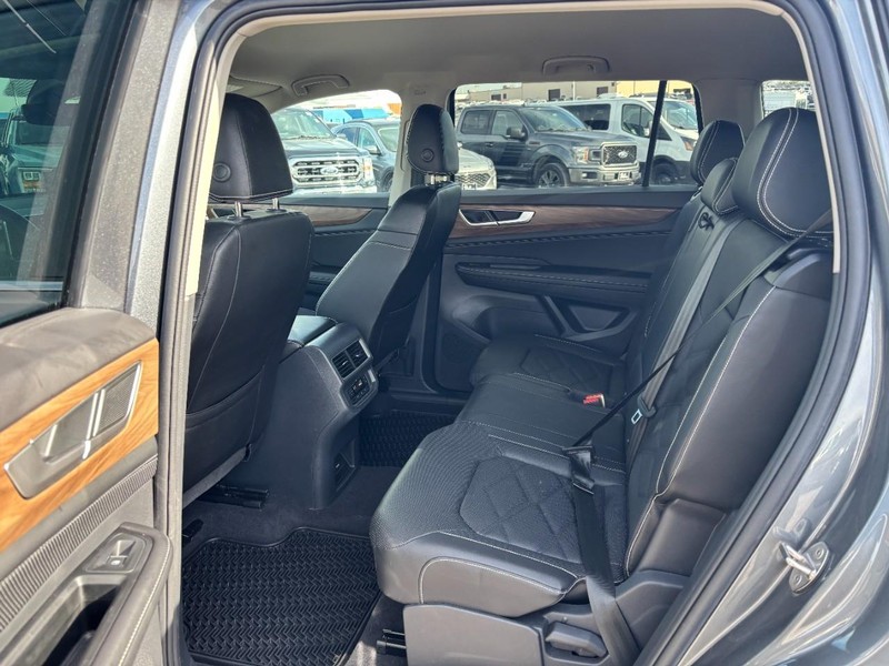 Volkswagen Atlas Vehicle Image 14