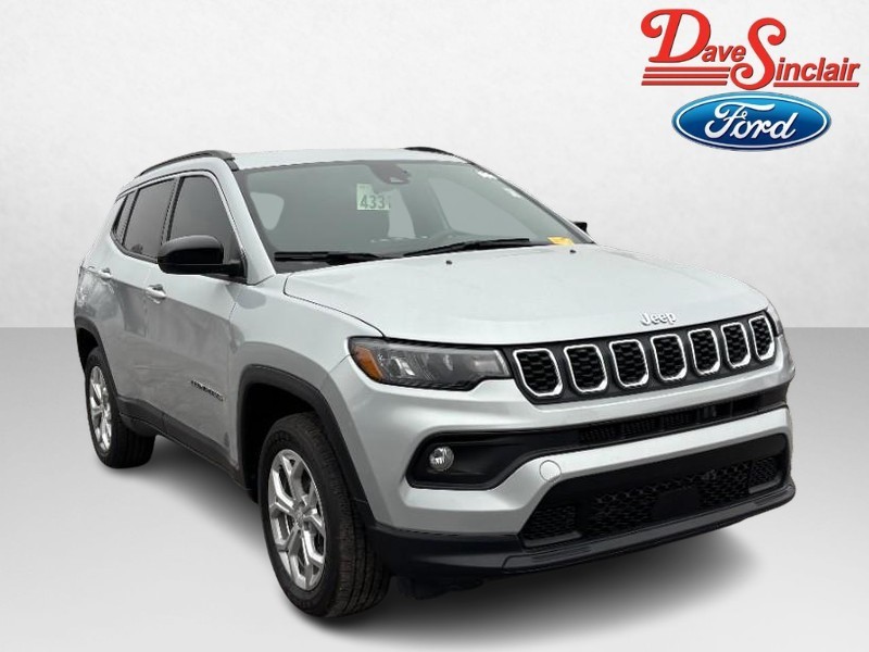 Jeep Compass Vehicle Image 04
