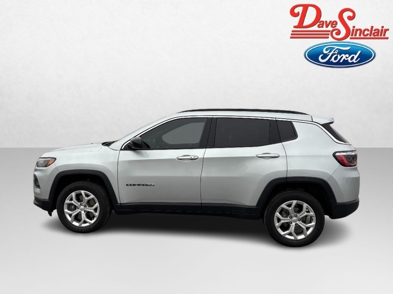 Jeep Compass Vehicle Image 10