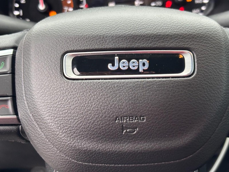 Jeep Compass Vehicle Image 19