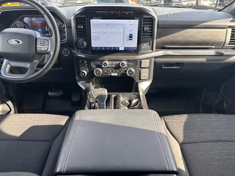 Ford F-150 Vehicle Full-screen Gallery Image 15