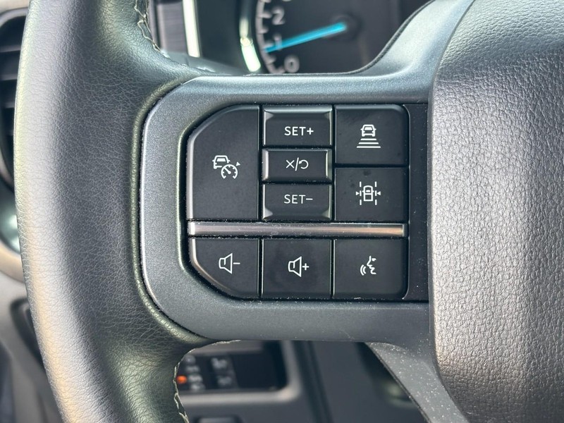 Ford F-150 Vehicle Full-screen Gallery Image 19