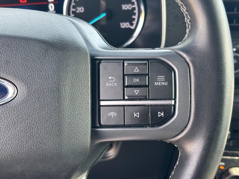 Ford F-150 Vehicle Full-screen Gallery Image 21