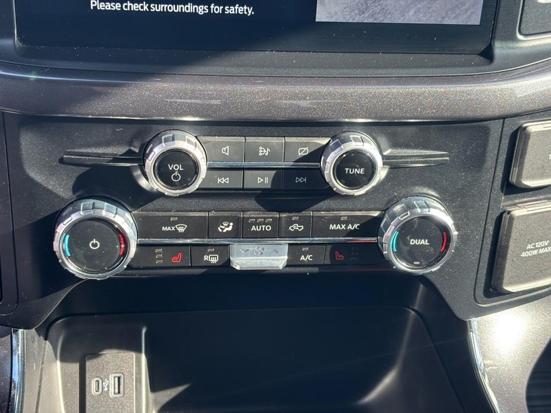 Ford F-150 Vehicle Full-screen Gallery Image 25