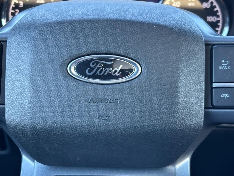 Ford F-150 Vehicle Full-screen Gallery Image 20