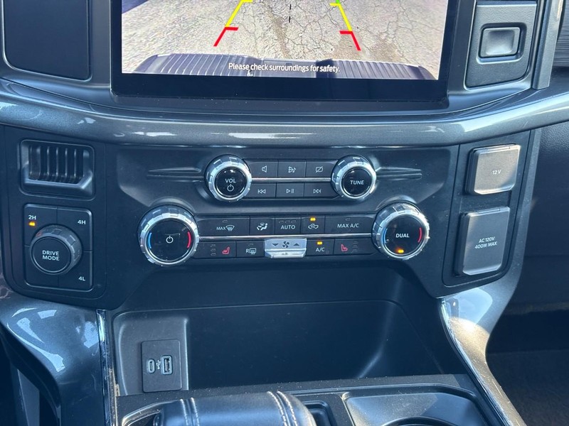 Ford F-150 Vehicle Full-screen Gallery Image 25