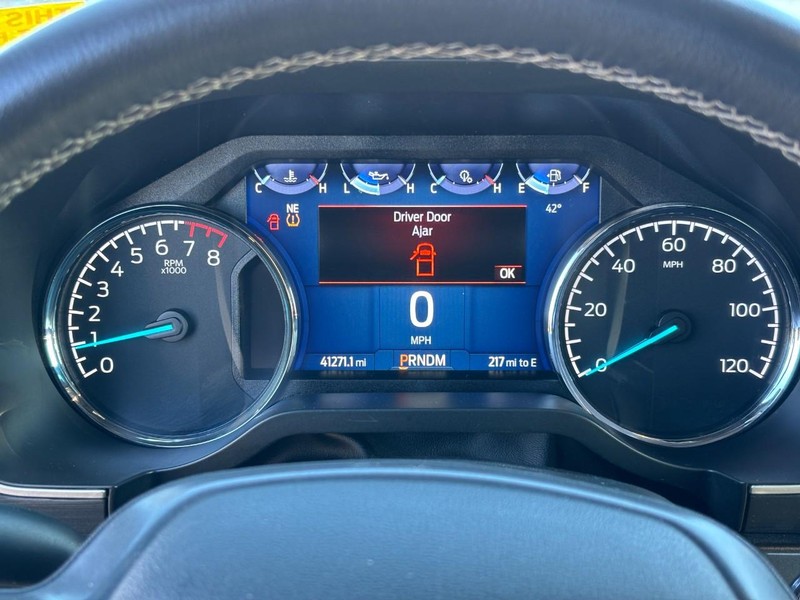 Ford F-150 Vehicle Full-screen Gallery Image 21