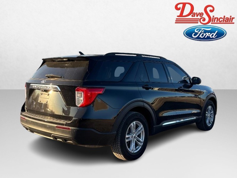 Ford Explorer Vehicle Full-screen Gallery Image 07