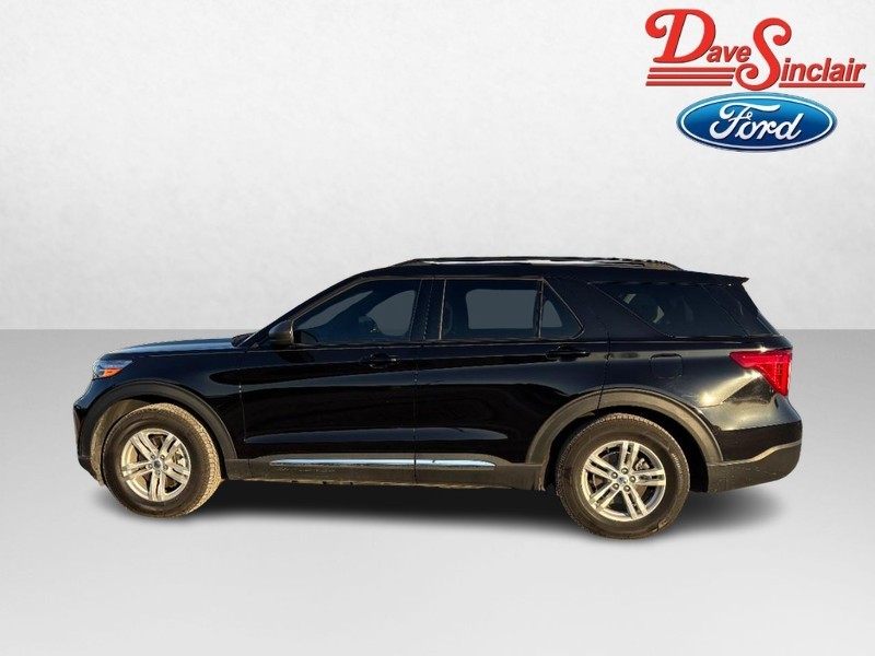 Ford Explorer Vehicle Full-screen Gallery Image 10