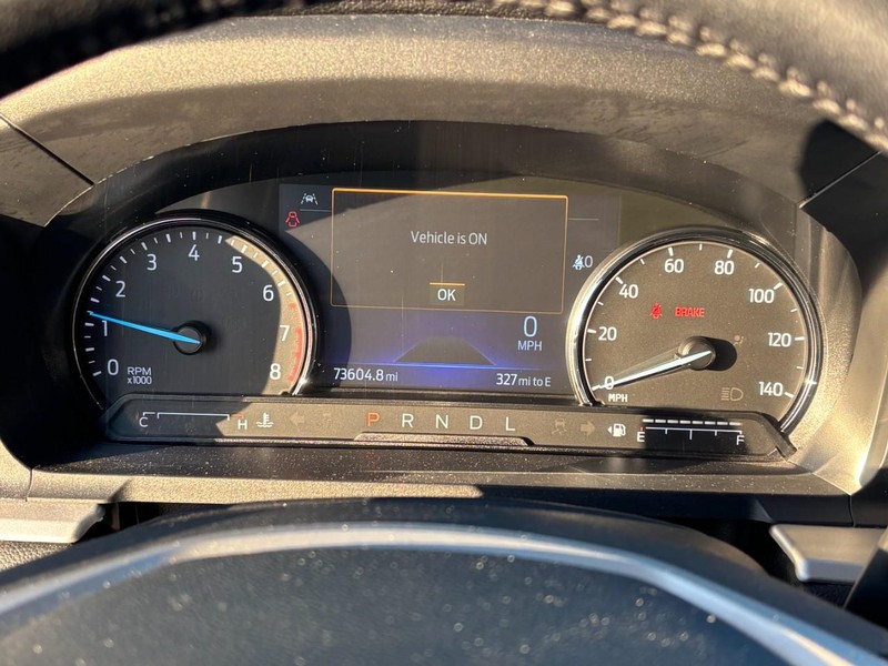 Ford Explorer Vehicle Full-screen Gallery Image 23