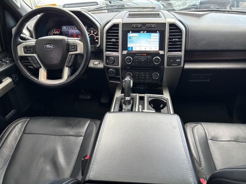 Ford F-150 Vehicle Full-screen Gallery Image 14