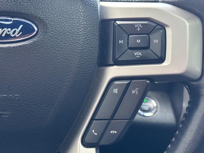 Ford F-150 Vehicle Full-screen Gallery Image 20