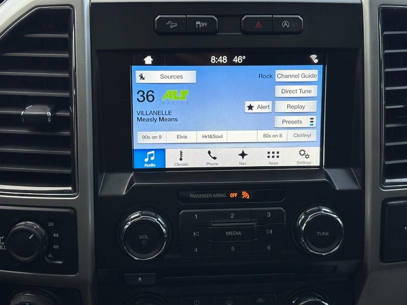 Ford F-150 Vehicle Full-screen Gallery Image 22