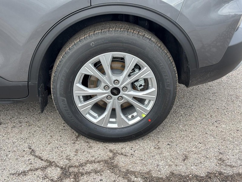 Ford Escape Vehicle Image 11