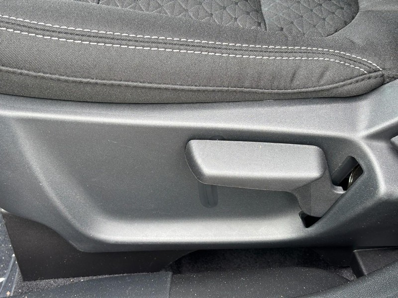 Ford Escape Vehicle Image 17