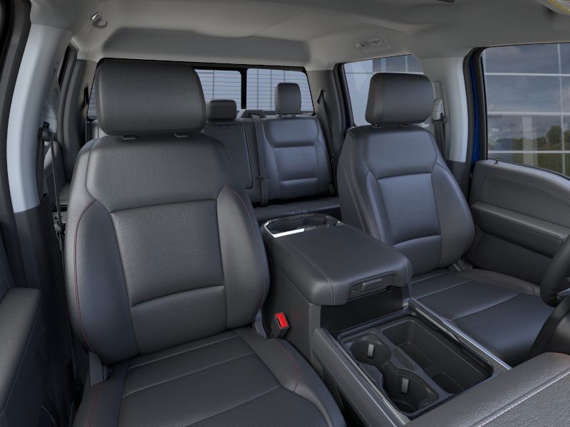 Ford Super Duty F-250 SRW Vehicle Full-screen Gallery Image 12