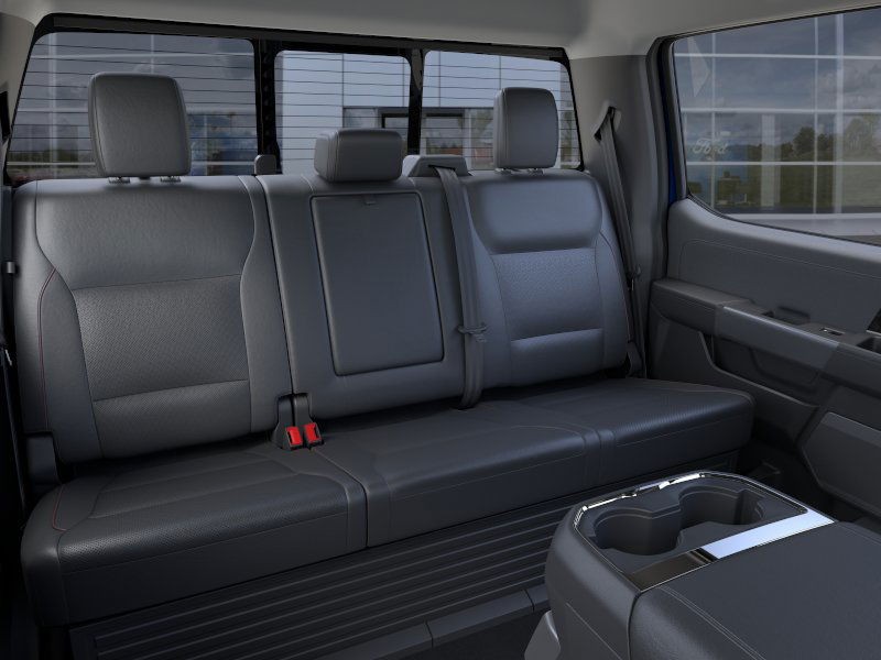 Ford Super Duty F-250 SRW Vehicle Full-screen Gallery Image 13