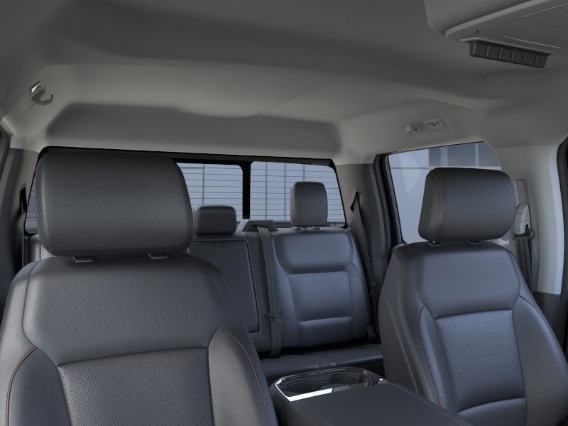 Ford Super Duty F-250 SRW Vehicle Full-screen Gallery Image 24