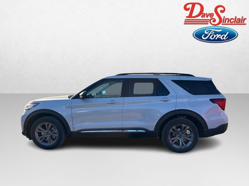 Ford Explorer Vehicle Full-screen Gallery Image 10