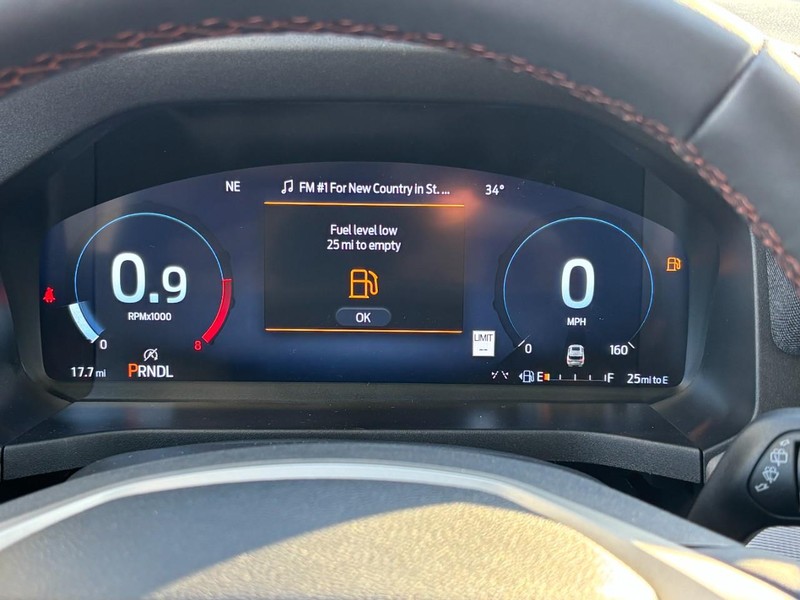 Ford Explorer Vehicle Full-screen Gallery Image 23