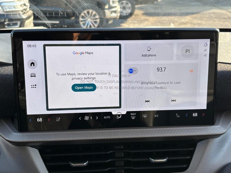 Ford Explorer Vehicle Full-screen Gallery Image 24