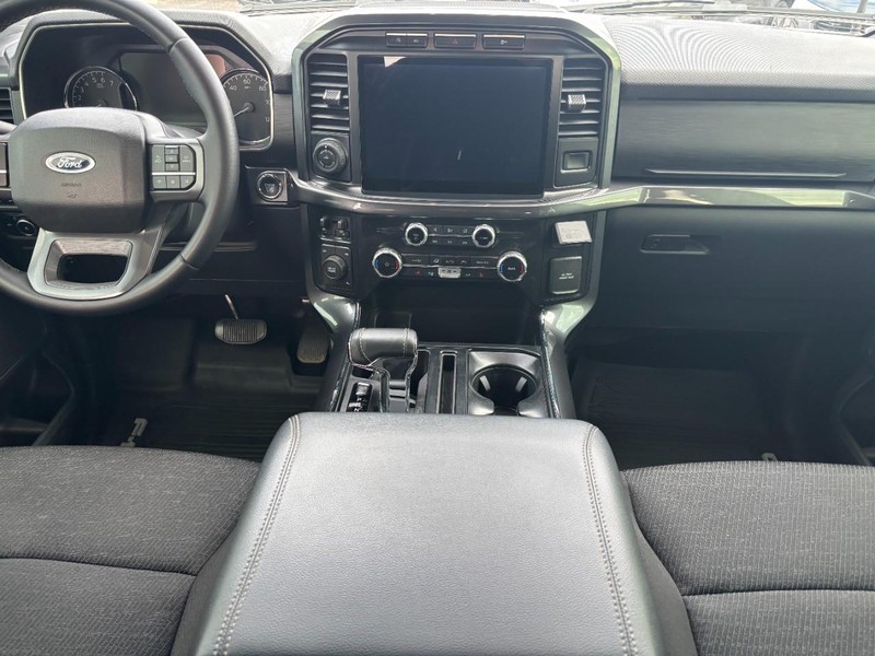 Ford F-150 Vehicle Full-screen Gallery Image 14