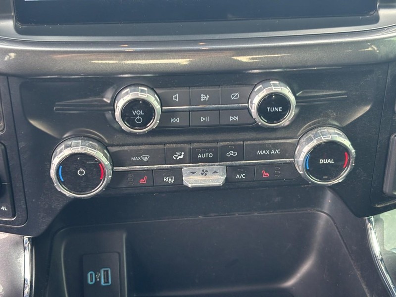 Ford F-150 Vehicle Full-screen Gallery Image 24