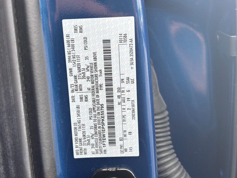 Ford F-150 Vehicle Full-screen Gallery Image 26