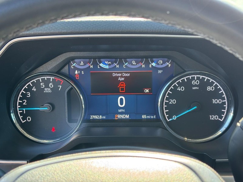 Ford F-150 Vehicle Full-screen Gallery Image 21