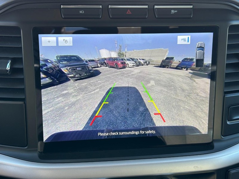 Ford F-150 Vehicle Full-screen Gallery Image 23