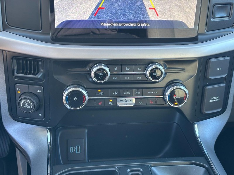 Ford F-150 Vehicle Full-screen Gallery Image 24