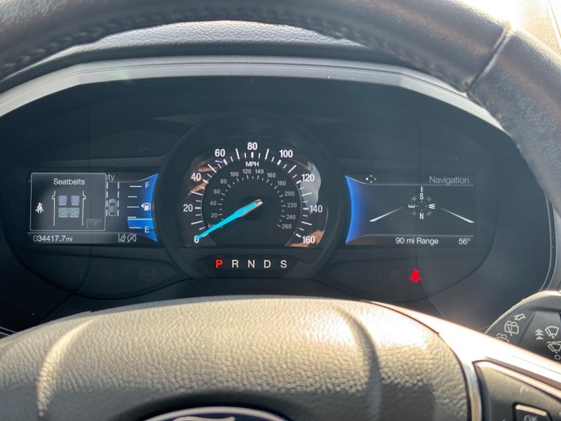 Ford Edge Vehicle Full-screen Gallery Image 22