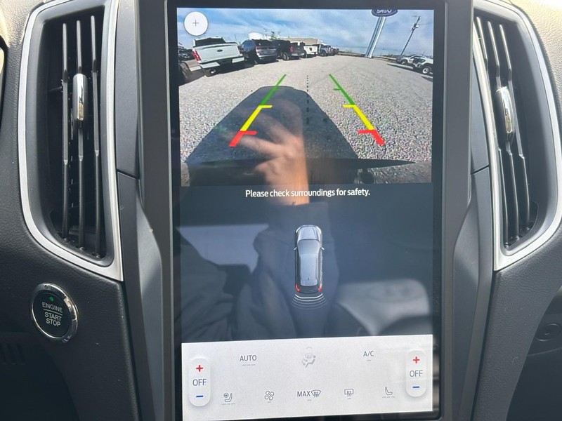 Ford Edge Vehicle Full-screen Gallery Image 25