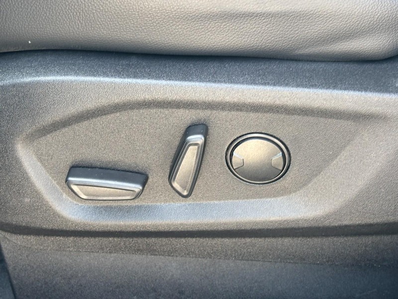 Ford Edge Vehicle Full-screen Gallery Image 27