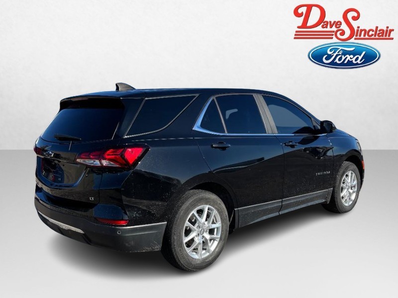 Chevrolet Equinox Vehicle Full-screen Gallery Image 05