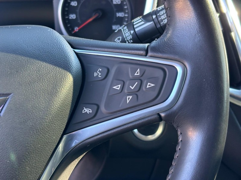 Chevrolet Equinox Vehicle Full-screen Gallery Image 18